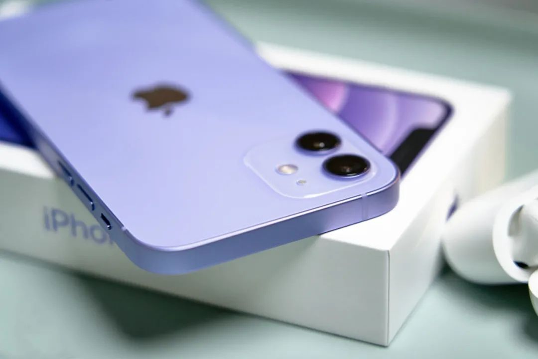 苹果12紫色开箱测评-苹果12紫色真机测评介绍