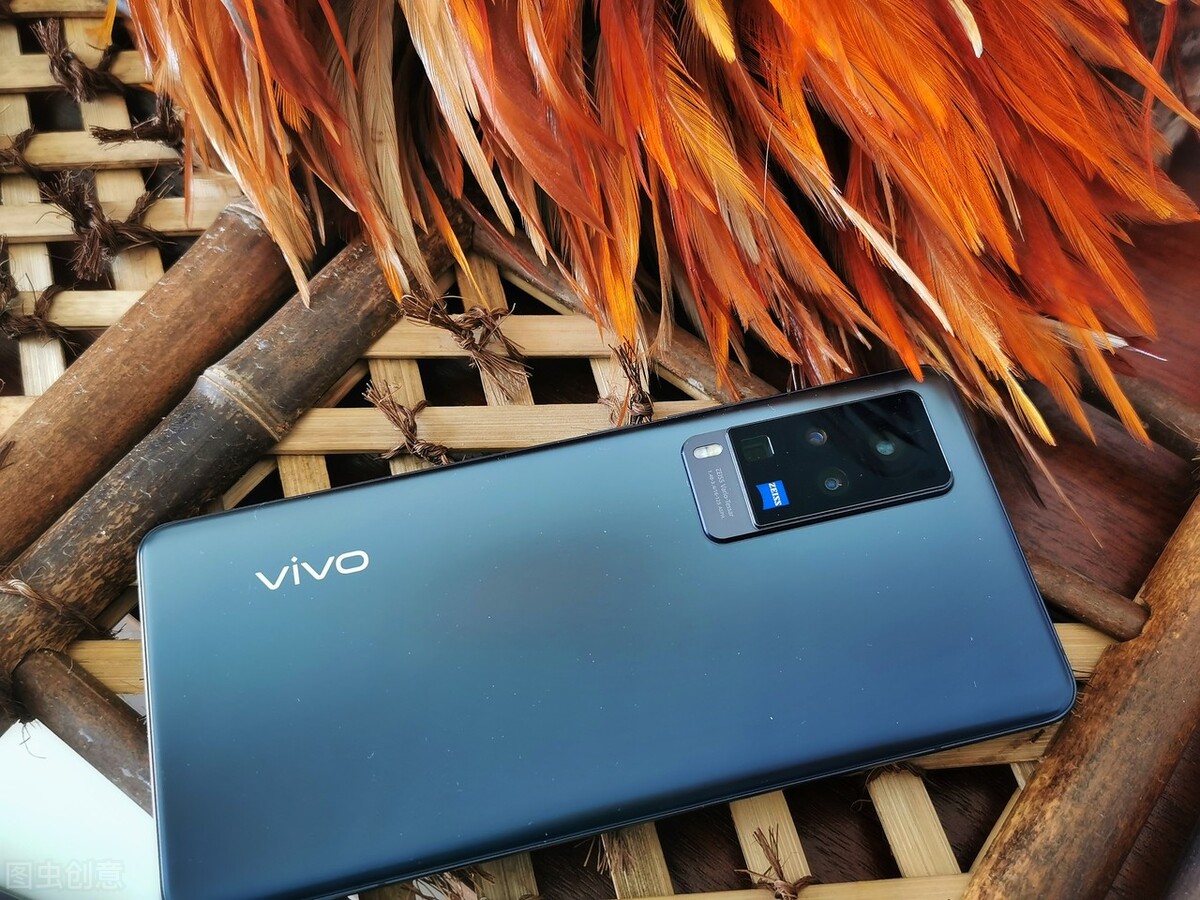 大多用户买手机都会选择OPPO和vivo不选小米
